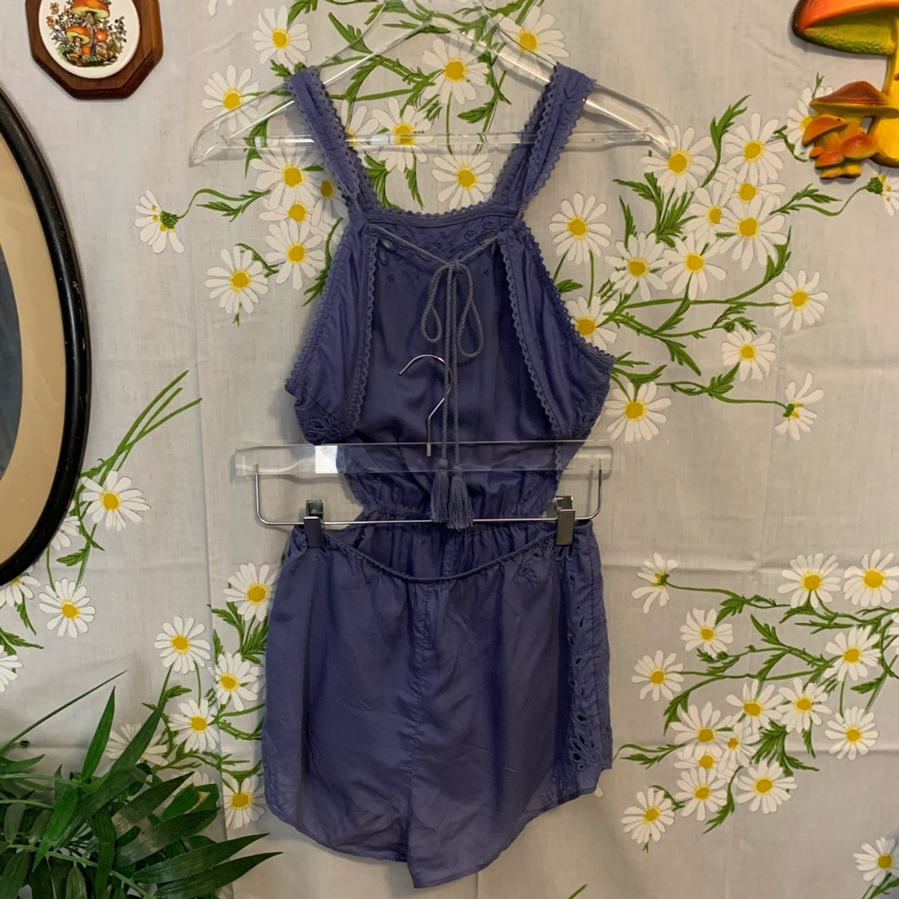 URBAN OUTFITTERS lilac purple open back lace detail shorts romper - Picture 9 of 10